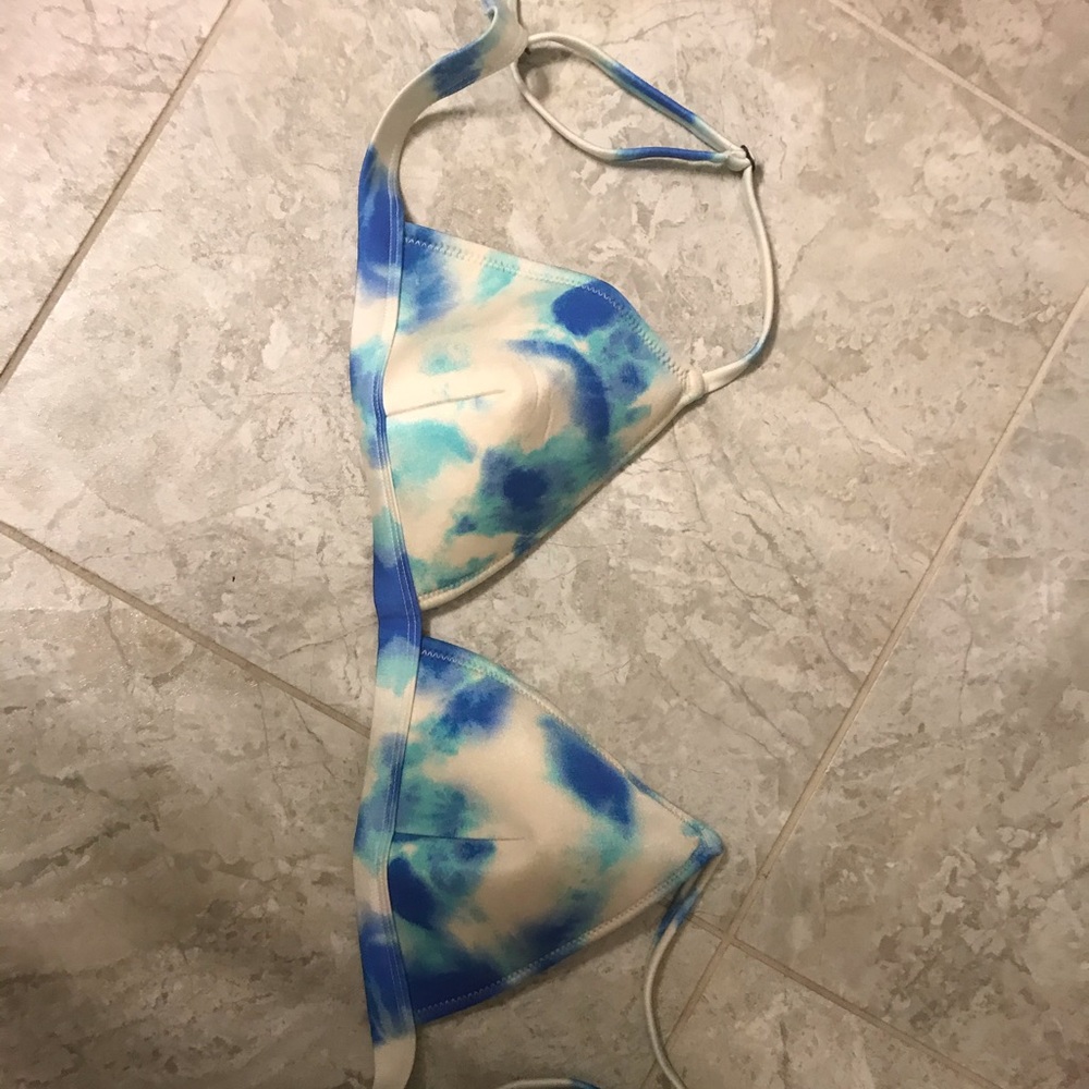 Trangl bikini top